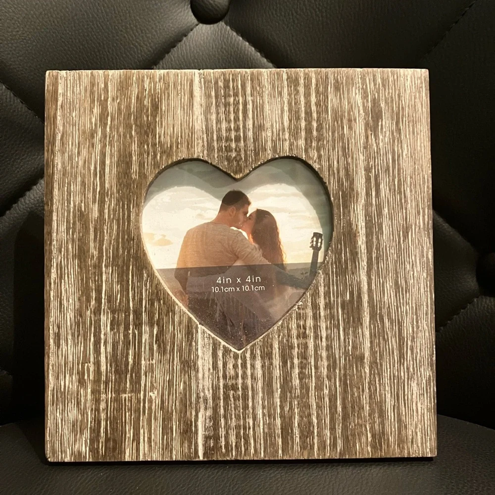 Heart-Shaped Rustic Brown Photo Frame - Picture 2 of 5